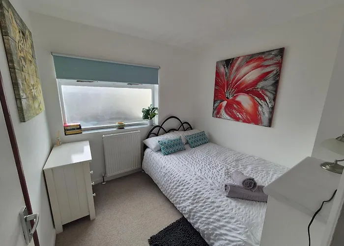 Hidden Gem Near The Beach With Pool Table New Quay