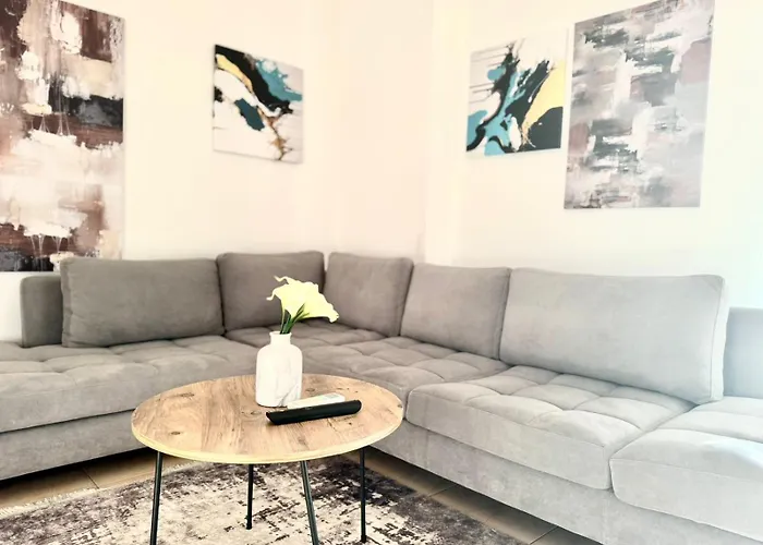 Lena'S Apartment Near City Center Tirana