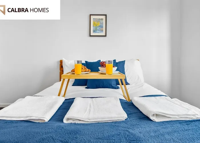 The Angel Garden Residence, A Sophisticated 3-Bedroom Escape London