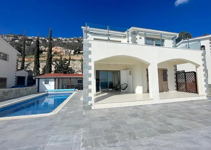 Stunning Sea View And Pool Villa - The View Peyia