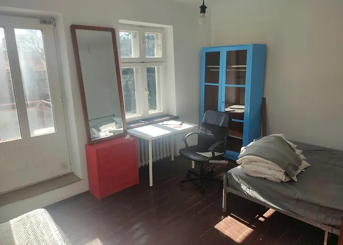 Ferienwohnung White House Warsaw Okecie Cyprysowa 11
