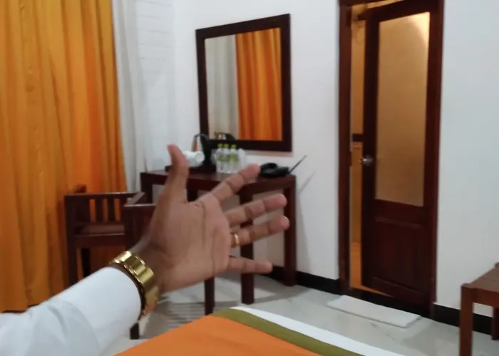 Hotel Pramod Land Polonnaruwa