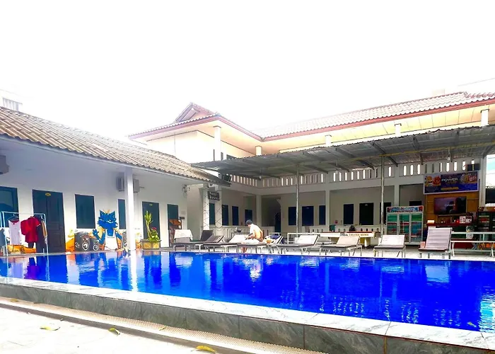 Apatuxay Vientiane Hostel & Apartment