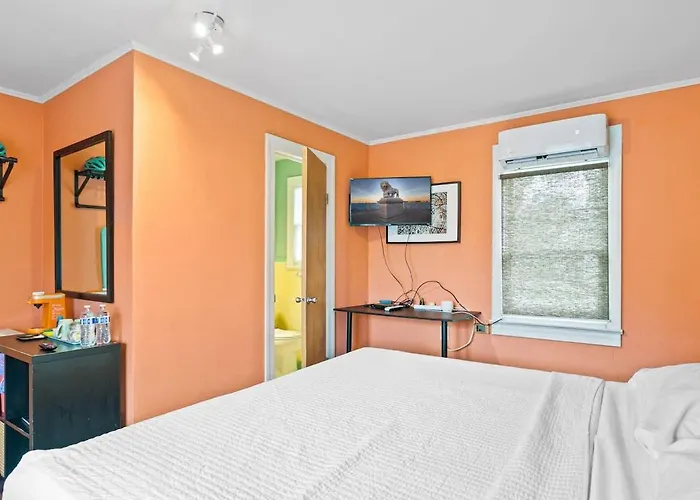 Cozy & Contemporary Space In Central St Augustine St. Augustine