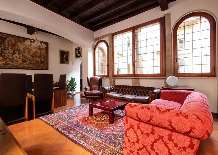 Roma Centro Storico - Palazzo Avila '500