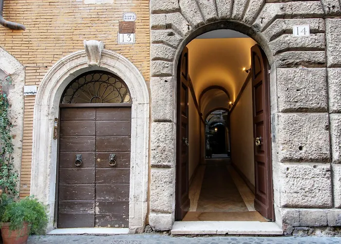 Roma Centro Storico - Palazzo Avila '500