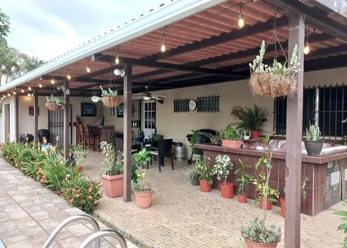 Villa Casa Piscina - House With A Pool In David