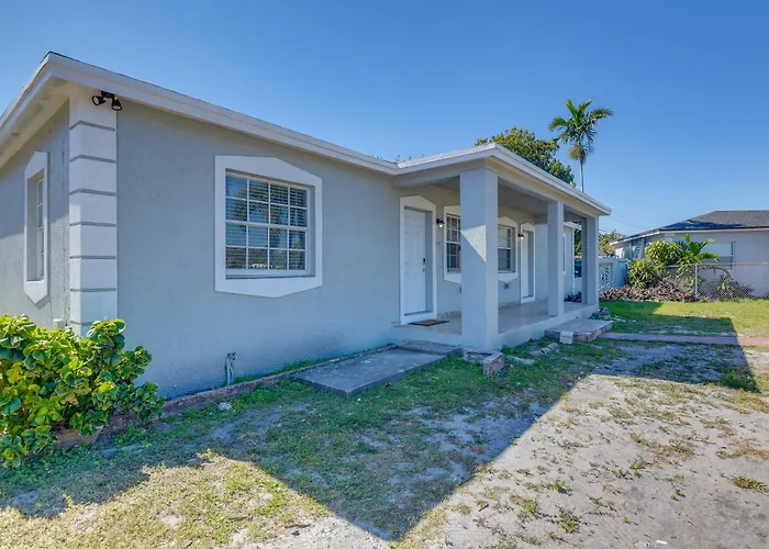 7 Mi To Surfside Beach Pet-Friendly Unit In Miami