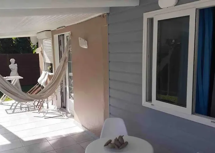 Bungalow Confortable A Sainte-Rose Avec Jardin Prive_222