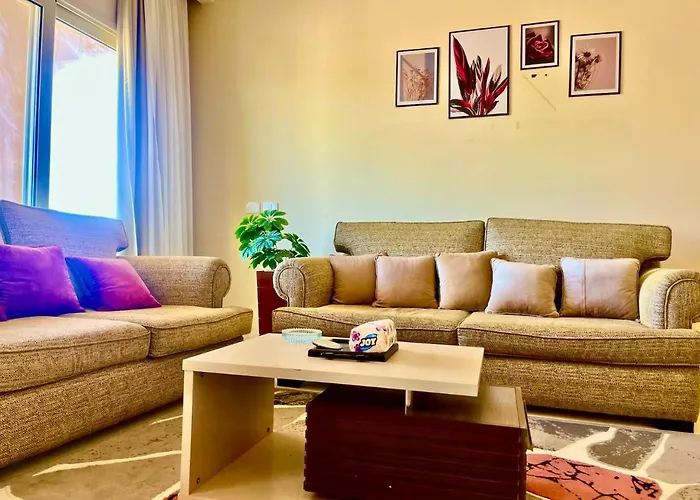 Ferienwohnung Elegant 3Br Near Shops & Attractions In New Kairo