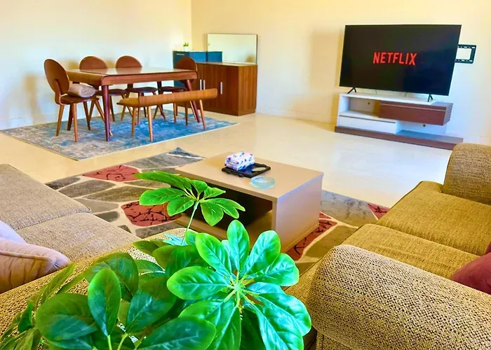 Ferienwohnung Elegant 3Br Near Shops & Attractions In New Kairo