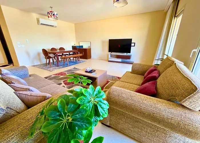 Ferienwohnung Elegant 3Br Near Shops & Attractions In New Kairo