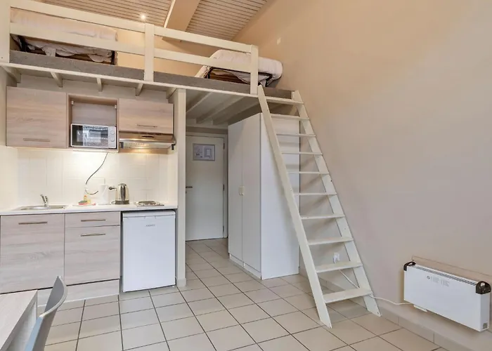 Student Semi-Duplex With Budget Flats Löwen
