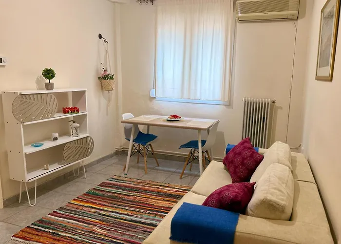 Two Bedroom Cozy Apartment In Ano Poli Thessaloniki
