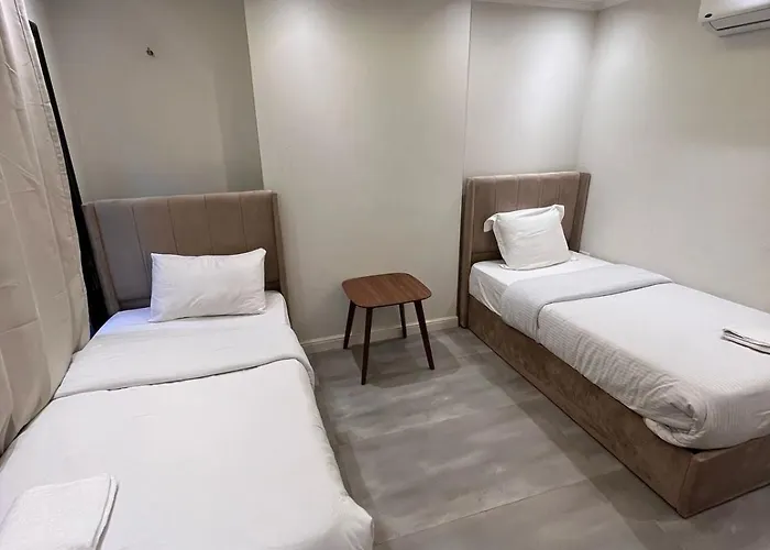 Ferienwohnung Elegant Garden View 3Br Kairo
