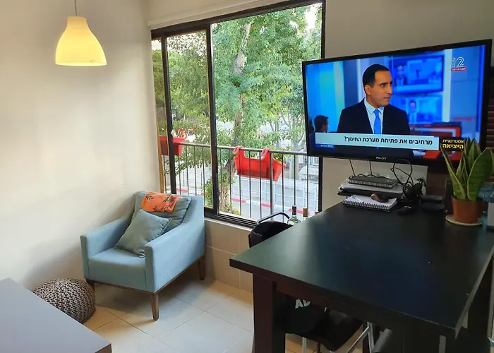 Ferienwohnung דירה מקסימה ונוחה במרכז העיר קרוב להכל Bat Yam