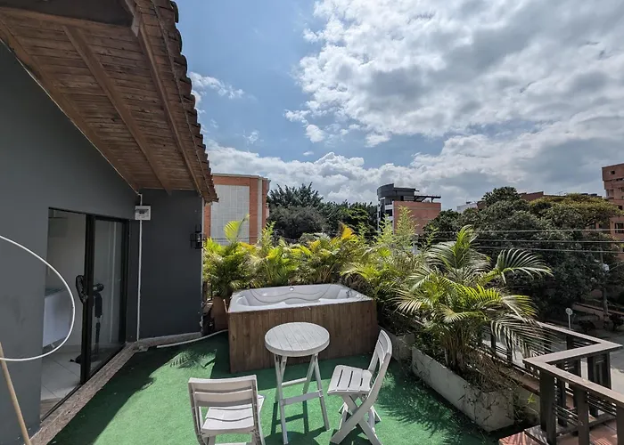 Amplio Apto Con Jacuzzy Terraza 2B 4Hab Laureles Medellín