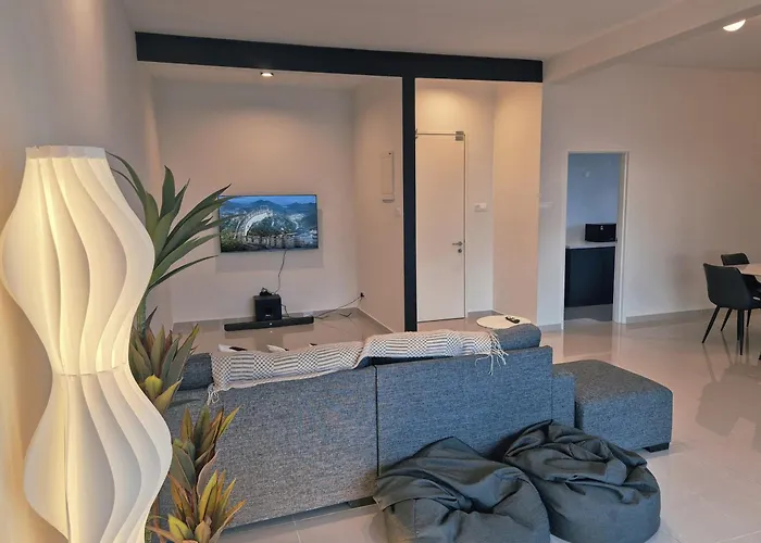 Sks Pavilion Ultimate Skyline W Bathtub 3 Bedroom 6 Pax Johor Bahru