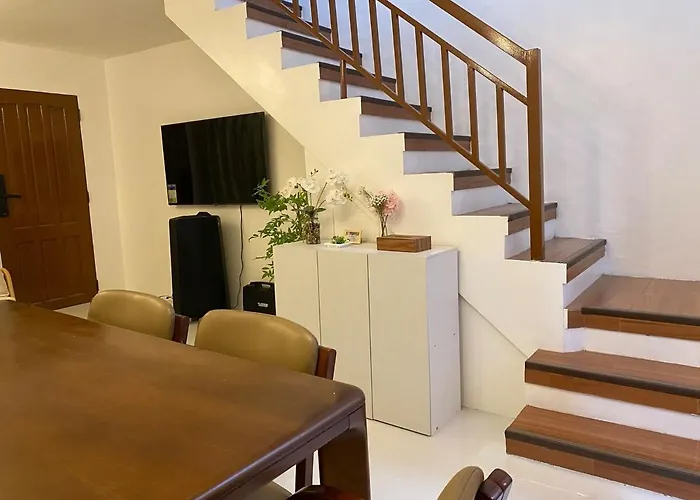 Ferienwohnung Sakura Transient House Angeles