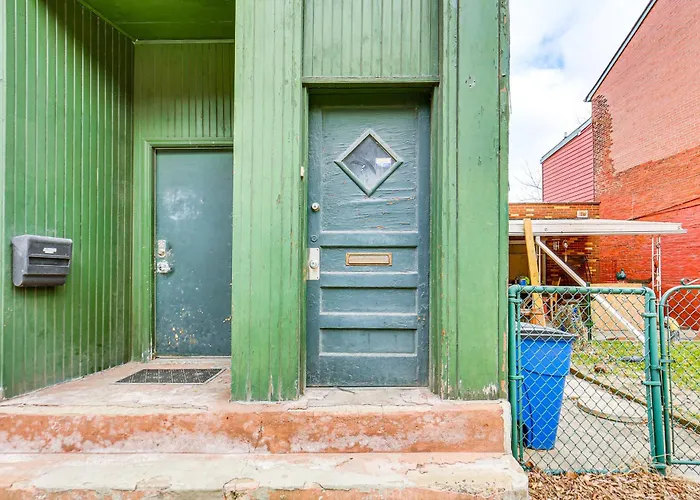 Walkable Studio In The Heart Of Pittsburgh!