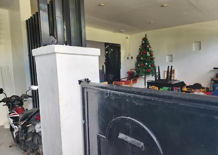 Family Room With Private Pool Manila