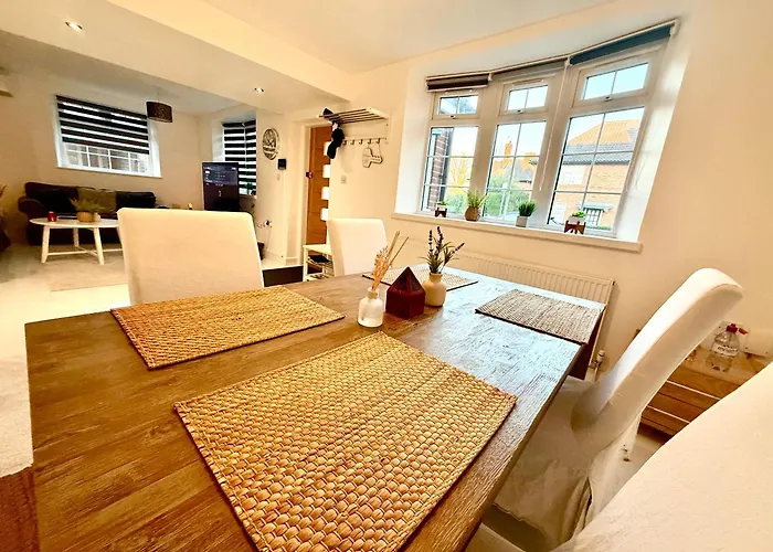 Beautiful 5 Bedroom House In Central London