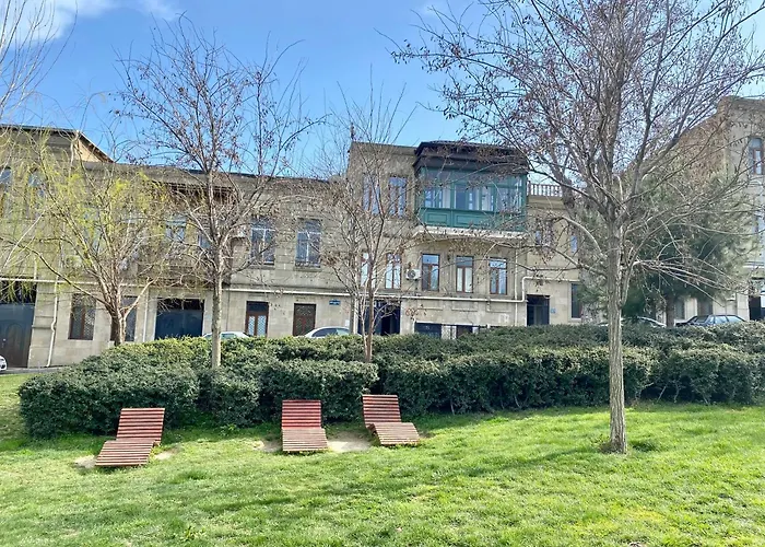 Balcony Apart In City Center Baku