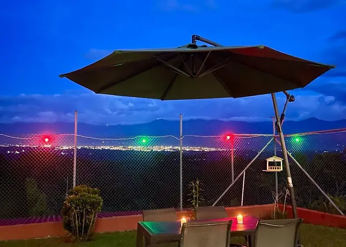 Hotel La Colombiana - Eje Cafetero Montenegro