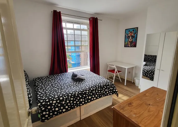 Marvellous Property For 8 People In Battersea - Zone 1, 3 Min Walking From The Main Station London