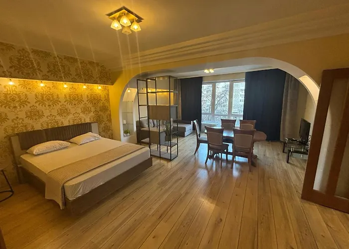 Twin Bedroom Central Kischinau