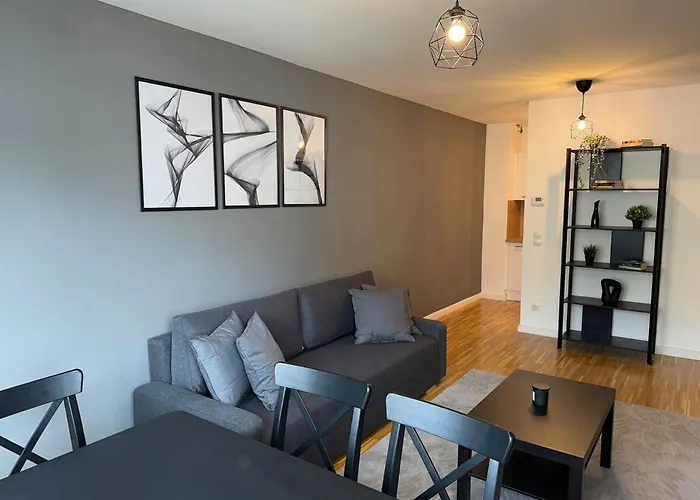 2BR, Danube, Central, U6&S-Bahn - Axara Housing BRN 33 Wien