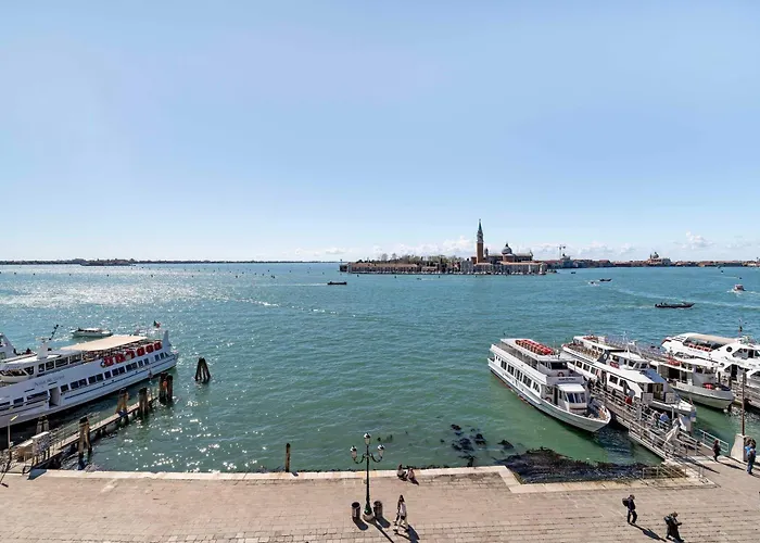 San Giorgio View Apartment With Terrace R&R Venedig