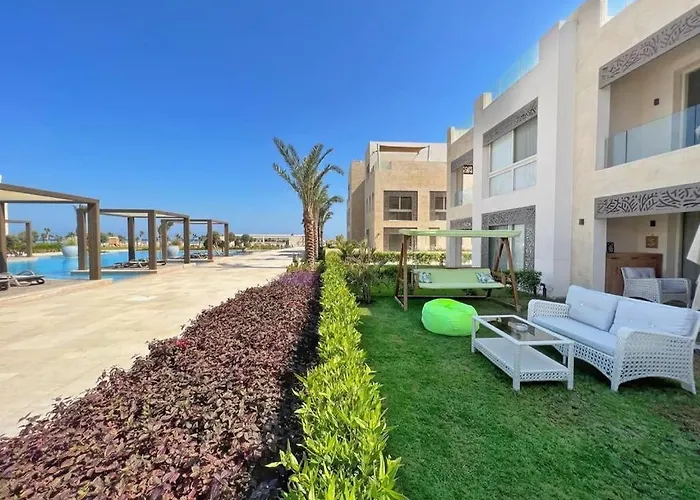 Luxury 5 Bedrooms Sea Front Villa Hurghada