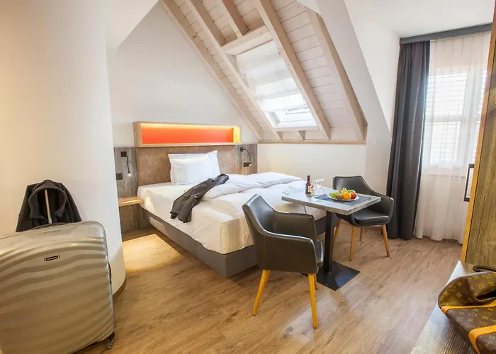 Boutiquehotel Thessoni Classic Zuerich-Regensdorf & Residence Thessoni Home 350 M Distance To Mainbuilding