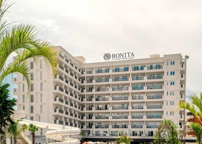 Coastline Luxury Apart Hotel Golem 