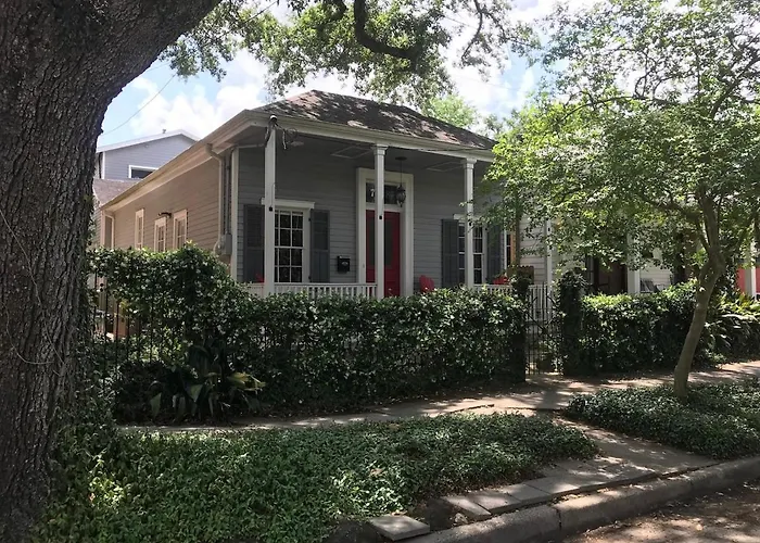 Eclectically Furnished Home In The Heart Of Nola New Orleans