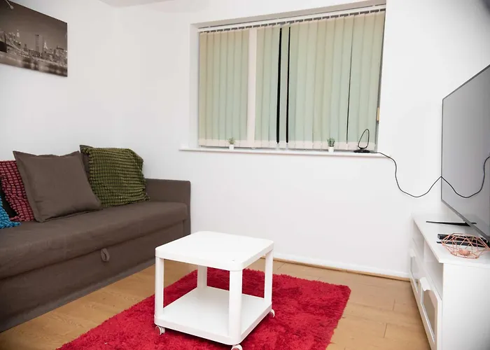 Emerald Excel City Airport O2 Apartment London