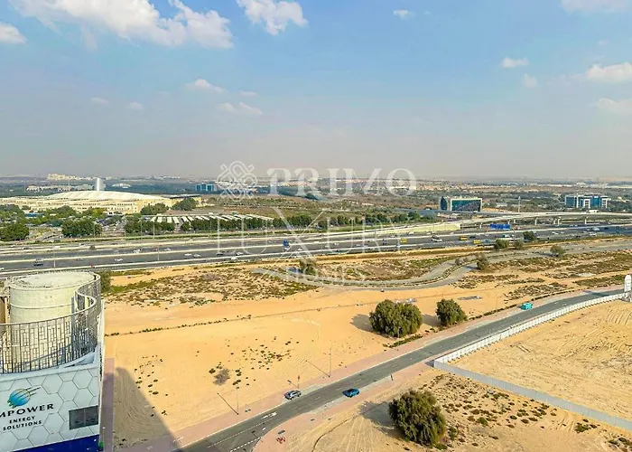 Comfy 1-Bedroom Apartment At Blue Wave - Liwan Dubai