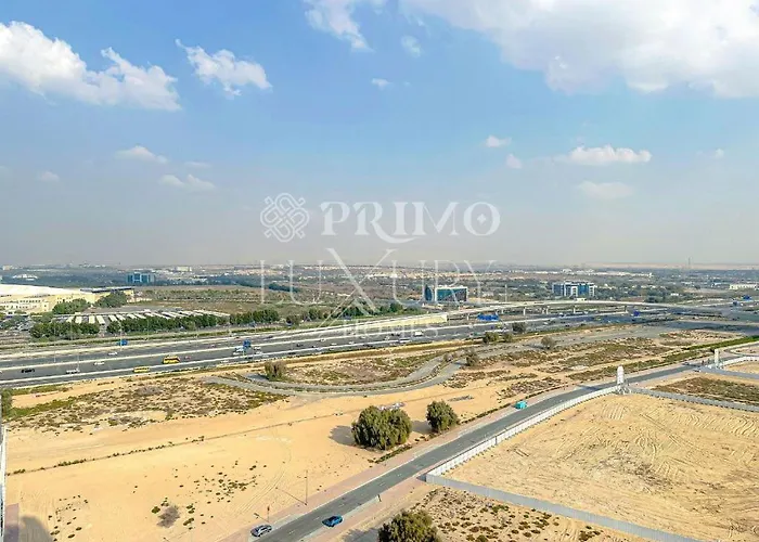 Comfy 1-Bedroom Apartment At Blue Wave - Liwan Dubai