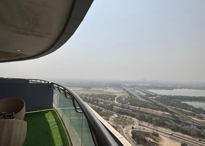 Luxe Lagoon By La Faustoo Neu-Delhi