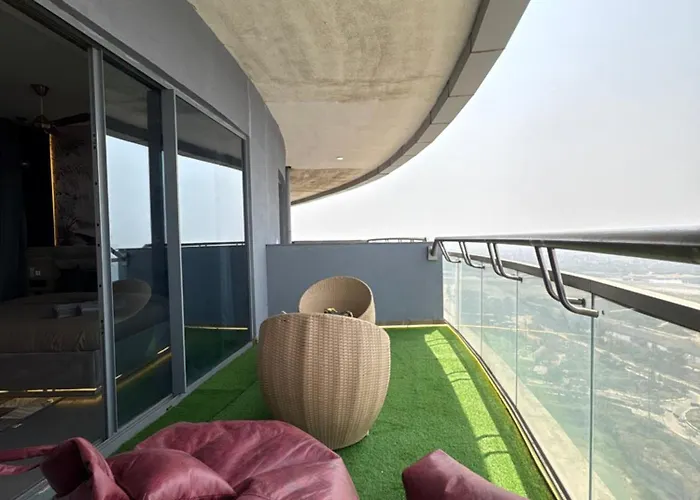 Luxe Lagoon By La Faustoo Neu-Delhi