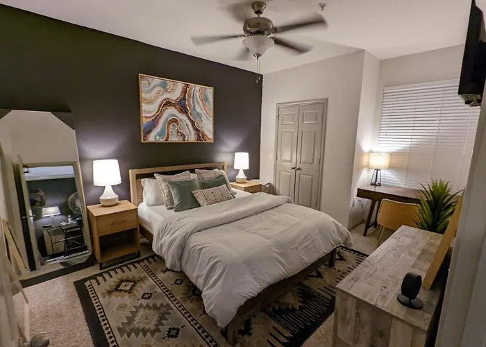 Ferienwohnung The Mid-Century Modern Houston