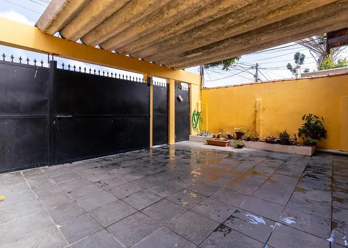 Casa Espacosa Familiar Com Lindo Jardim Praia Grande 