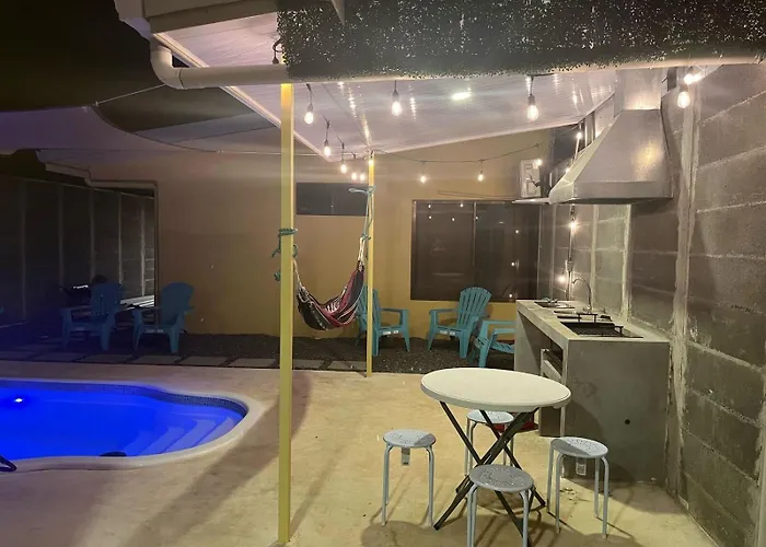Bandera Beach Cabins Parrita