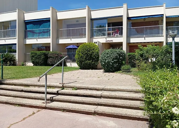 Studio Avec Terrasse Dans Residence En Face De La Mer Et Parking Privatif- Cannes Midi
