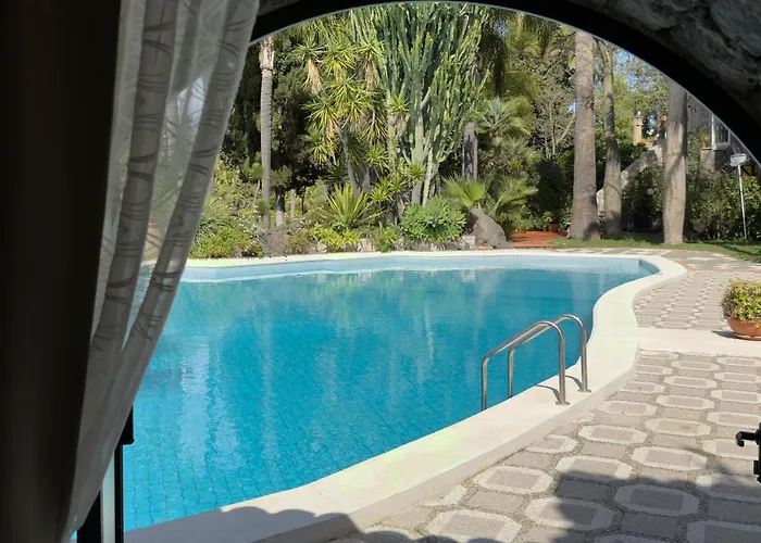 B&B La Villa Giardini-Naxos