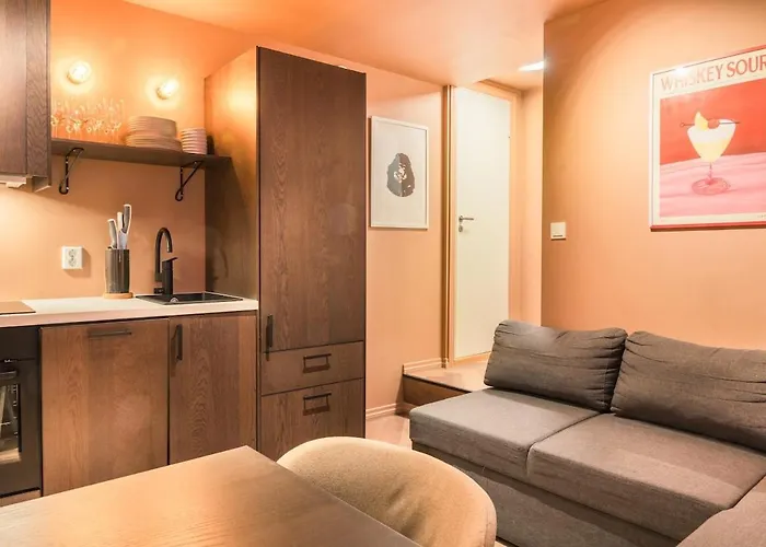 Private Apartment In Historic Street Bergen