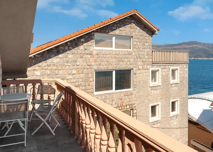 Ferienwohnung Sea Breeze Escape Tivat