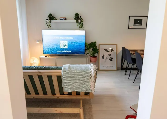 Flat With All Essentials, Great Location, Parking Helsinki