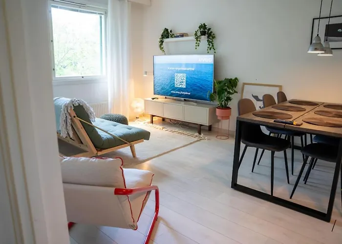 Flat With All Essentials, Great Location, Parking Helsinki